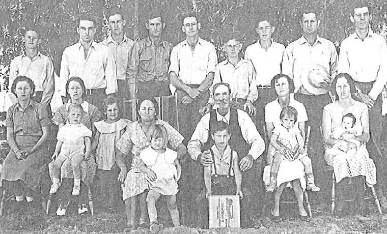 Flaneryfam.jpg (122466 bytes)