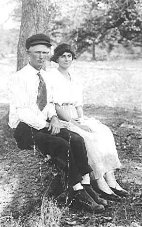 grace_russ_brinkley.jpg (35121 bytes)